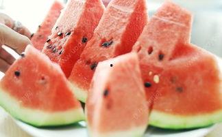 夏天吃瓜拉肚子原因,夏日吃瓜腹泻的常见原因解析