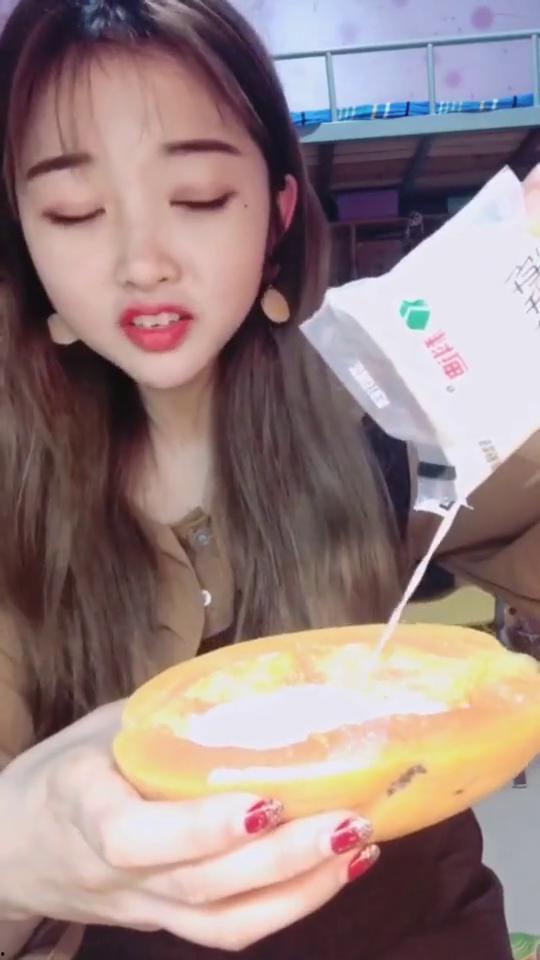 张嘻嘻吃瓜西西,揭秘娱乐圈幕后故事