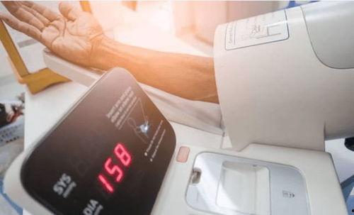 吃瓜血压会升高,吃瓜也能引发血压飙升?揭秘日常饮食与血压的关系